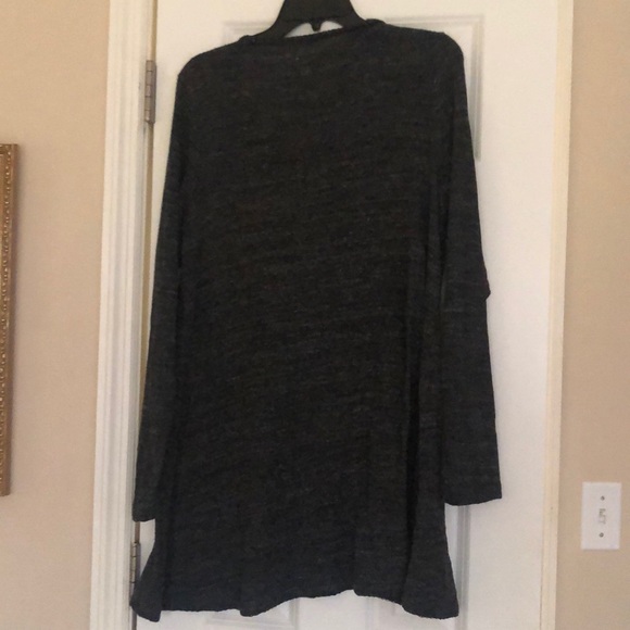 3/25Like new Jag mock wrap tunic. Size M - Picture 2 of 5